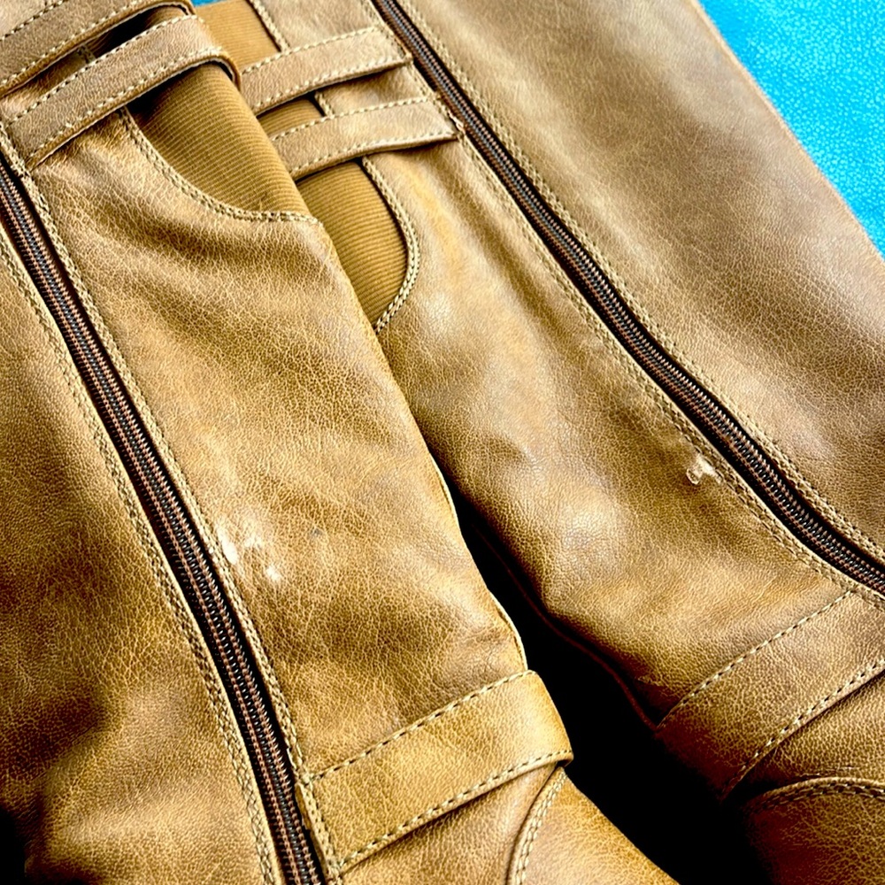 Bare Trap Boots - image 7